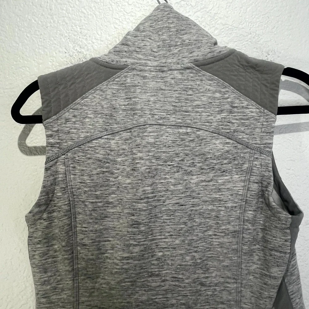 Athleta Stronger Vest‎ Womens Medium Gray Spacedye Stretch Workout Gym Training